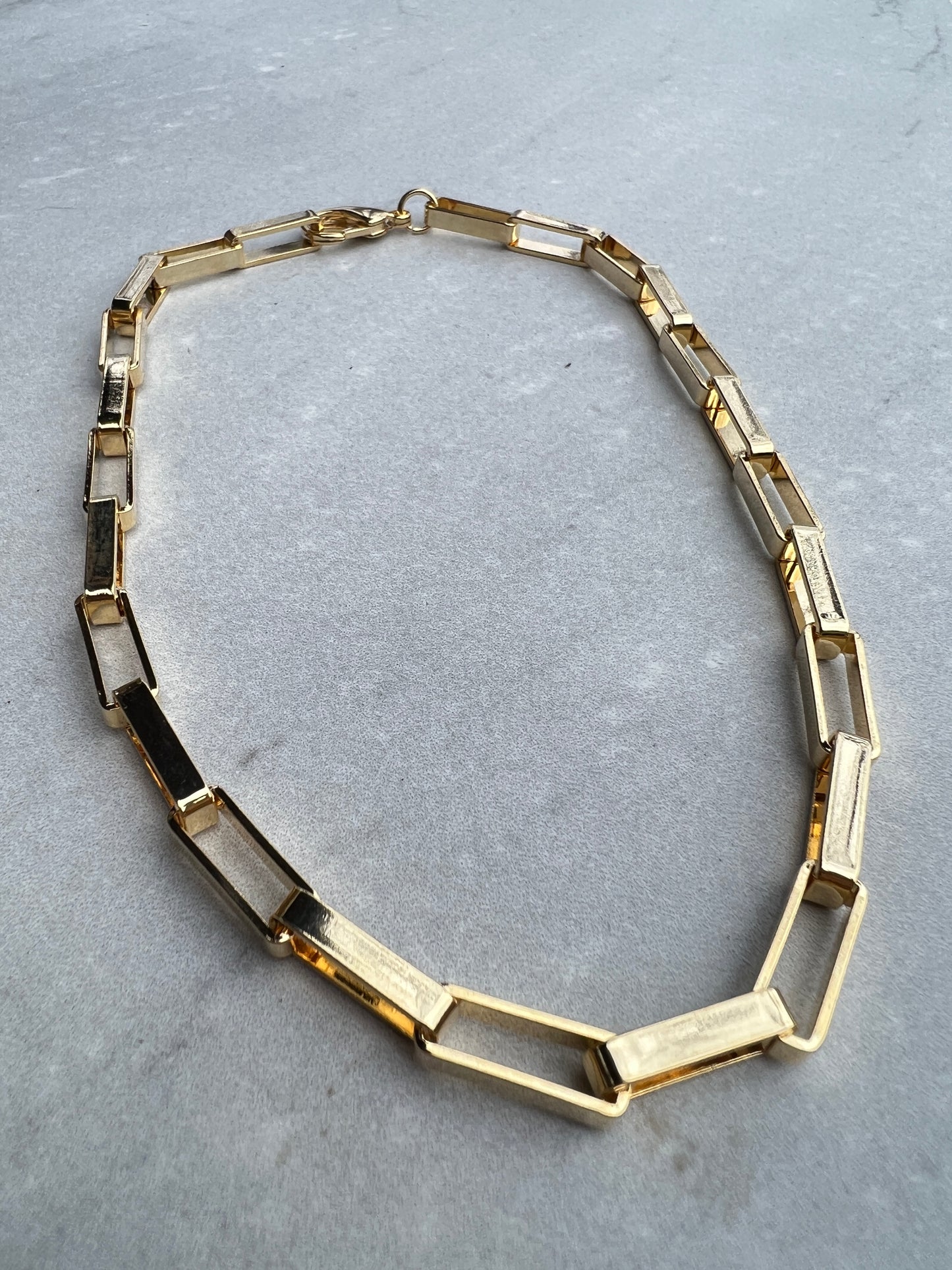 Edge Gold Chain Necklace