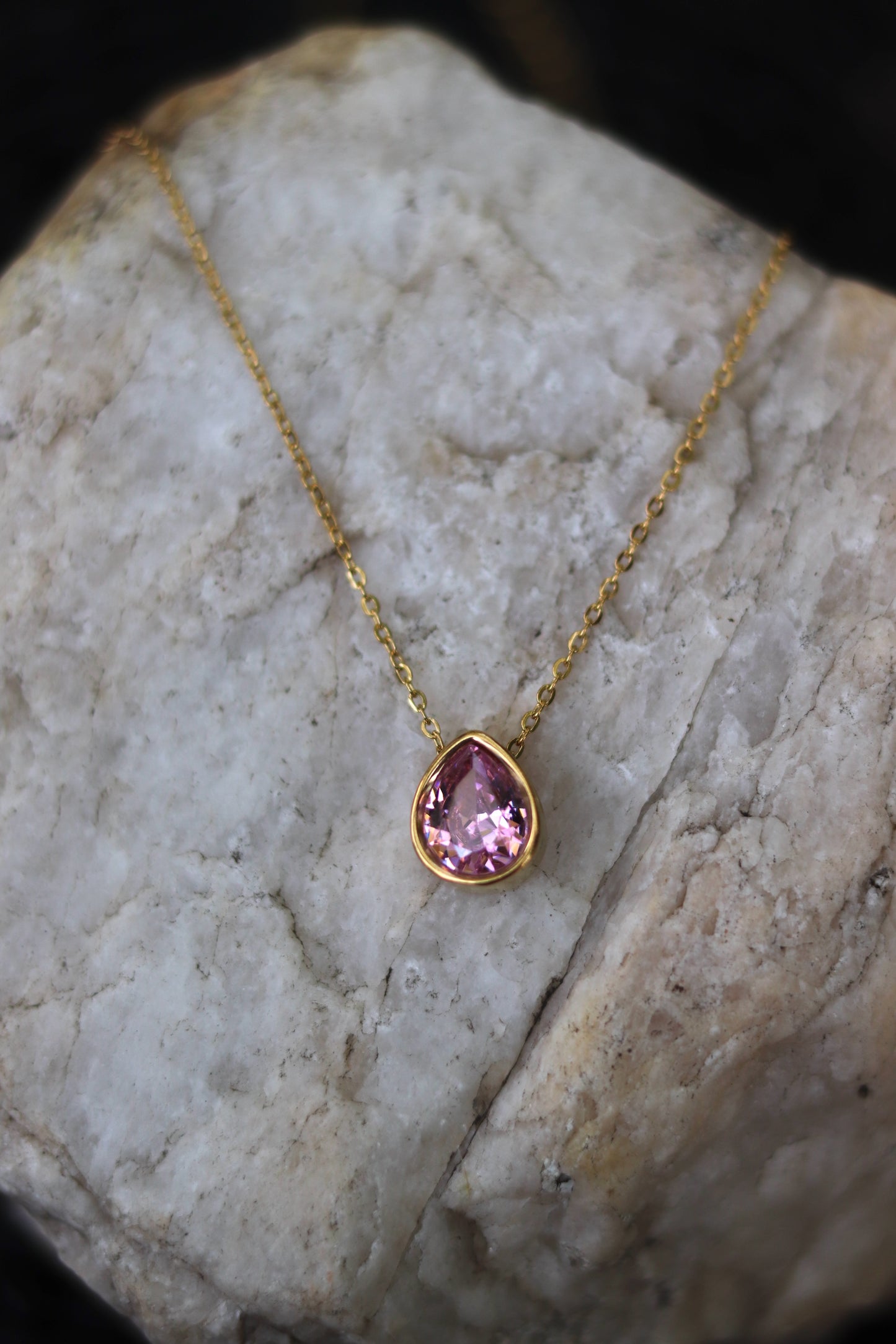 Kate Necklace - Pink (Stainless Steel)